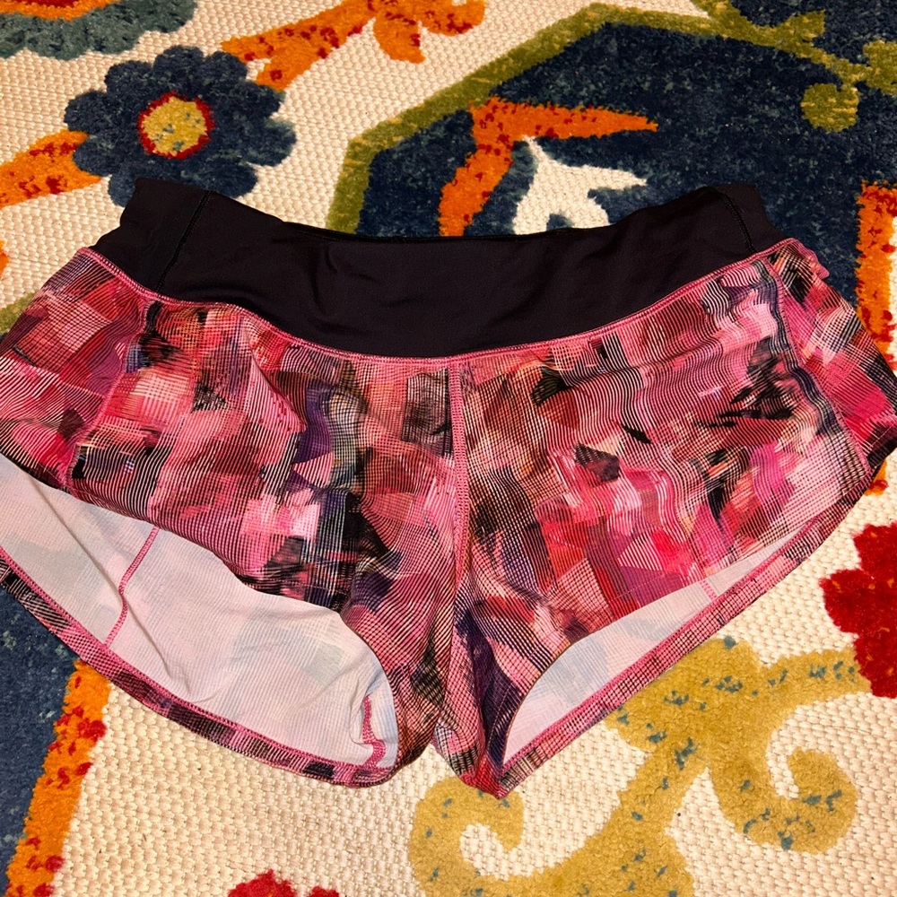 Lululemon shorts size 6!